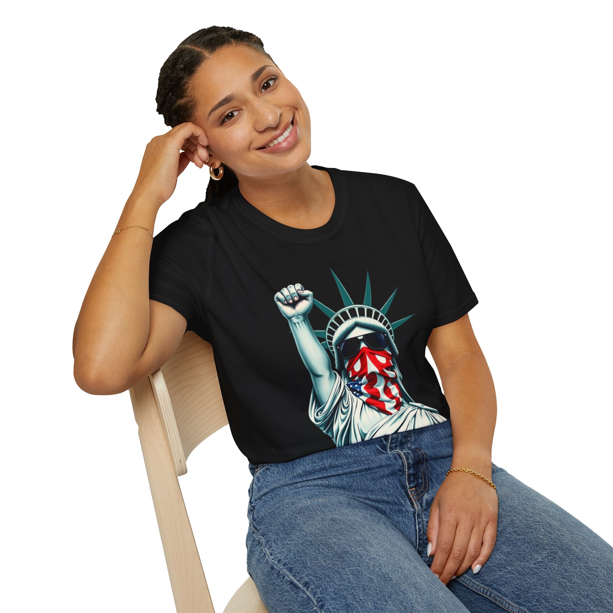 Resist - Patriotic Statue of Liberty T-Shirt - Unisex Softstyle Tee