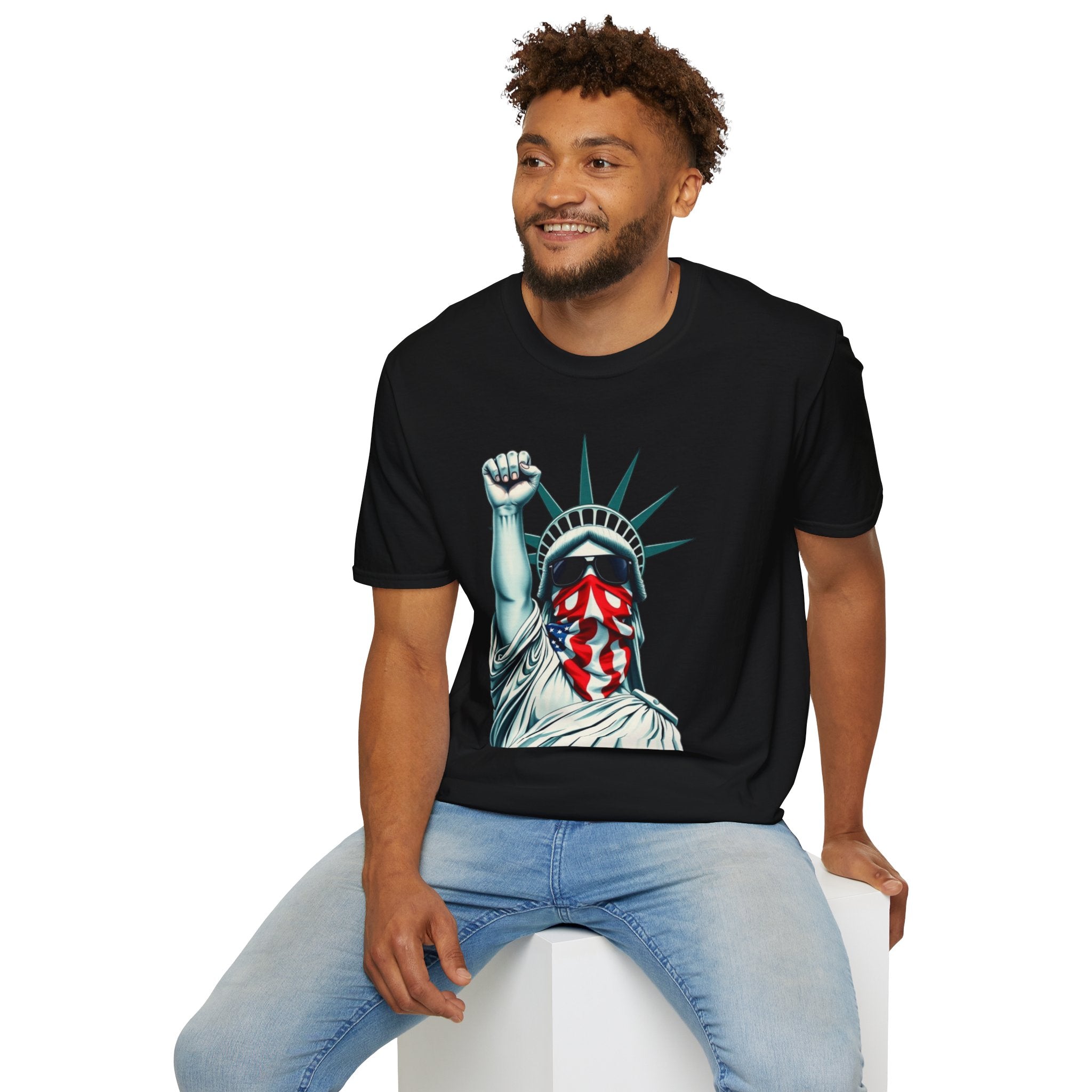 Resist - Patriotic Statue of Liberty T-Shirt - Unisex Softstyle Tee