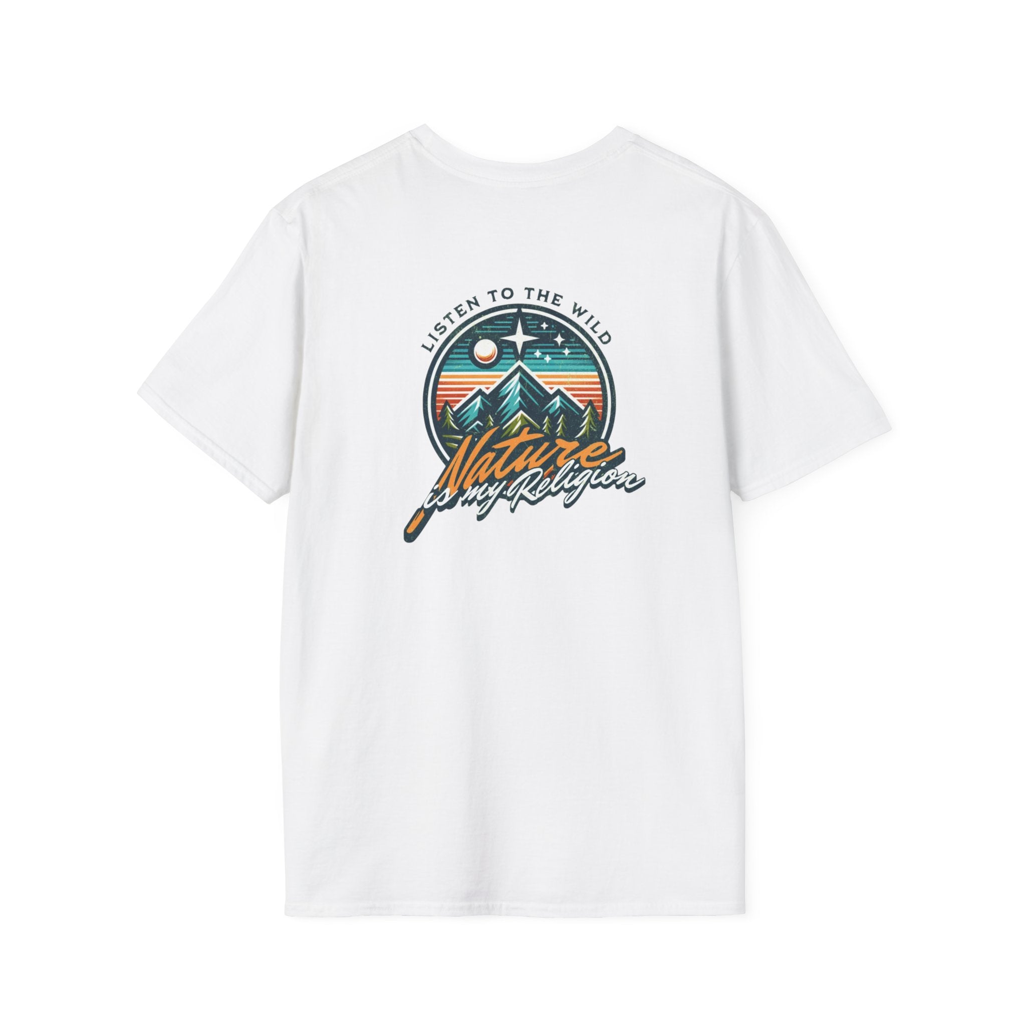 Camiseta unisex de estilo suave para aventuras al aire libre: diseño "Escucha lo salvaje: la naturaleza es mi religión"
