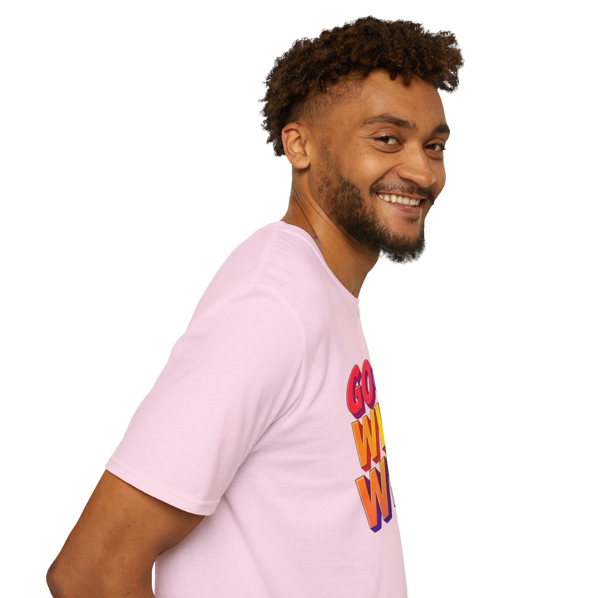 Camiseta unisex de estilo suave con mensaje positivo "Arcoíris, buena voluntad, triunfo"