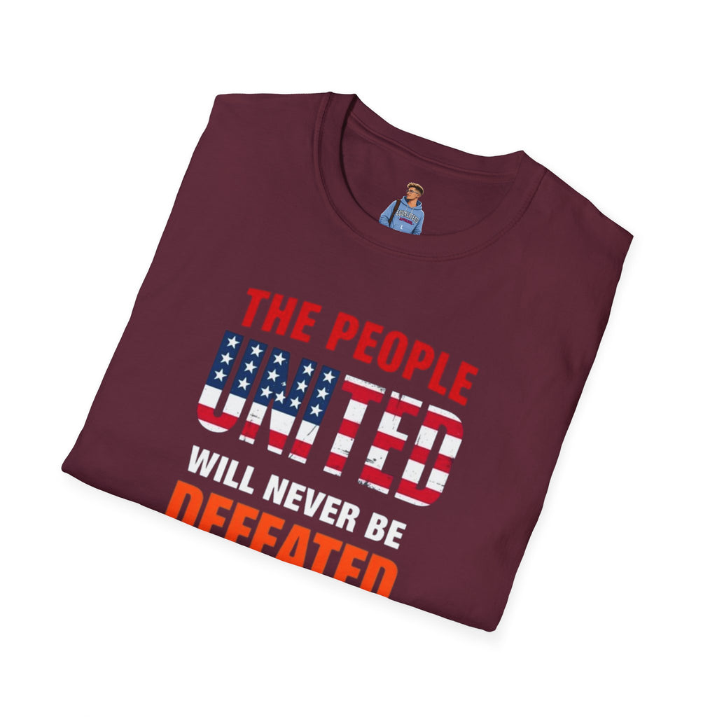 Camiseta unisex de estilo suave con gráficos "El Pueblo Unido" y "Los valores MAGA no son valores estadounidenses".