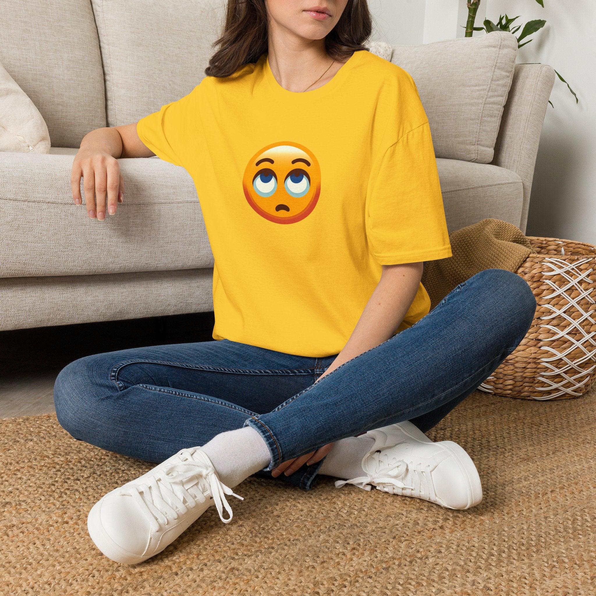 Camiseta unisex de estilo suave con emoji de ojos en blanco | Camiseta gráfica informal para el día a día