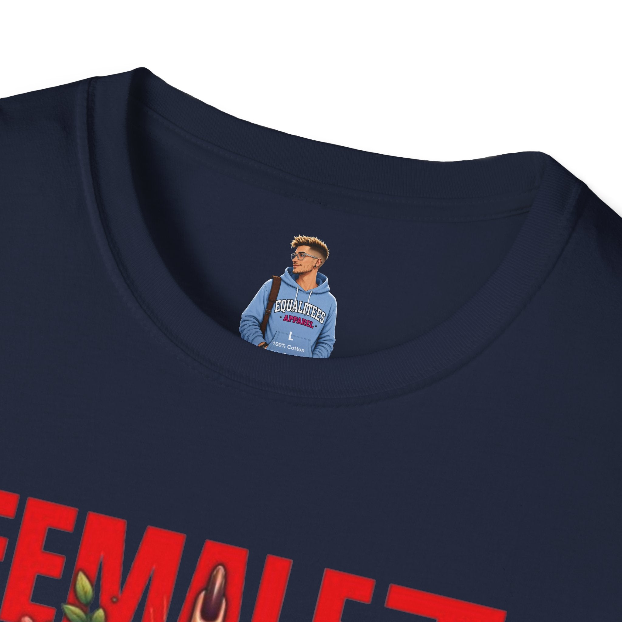 Camiseta unisex femenina Fierce: camiseta con estampado floral de estilo suave