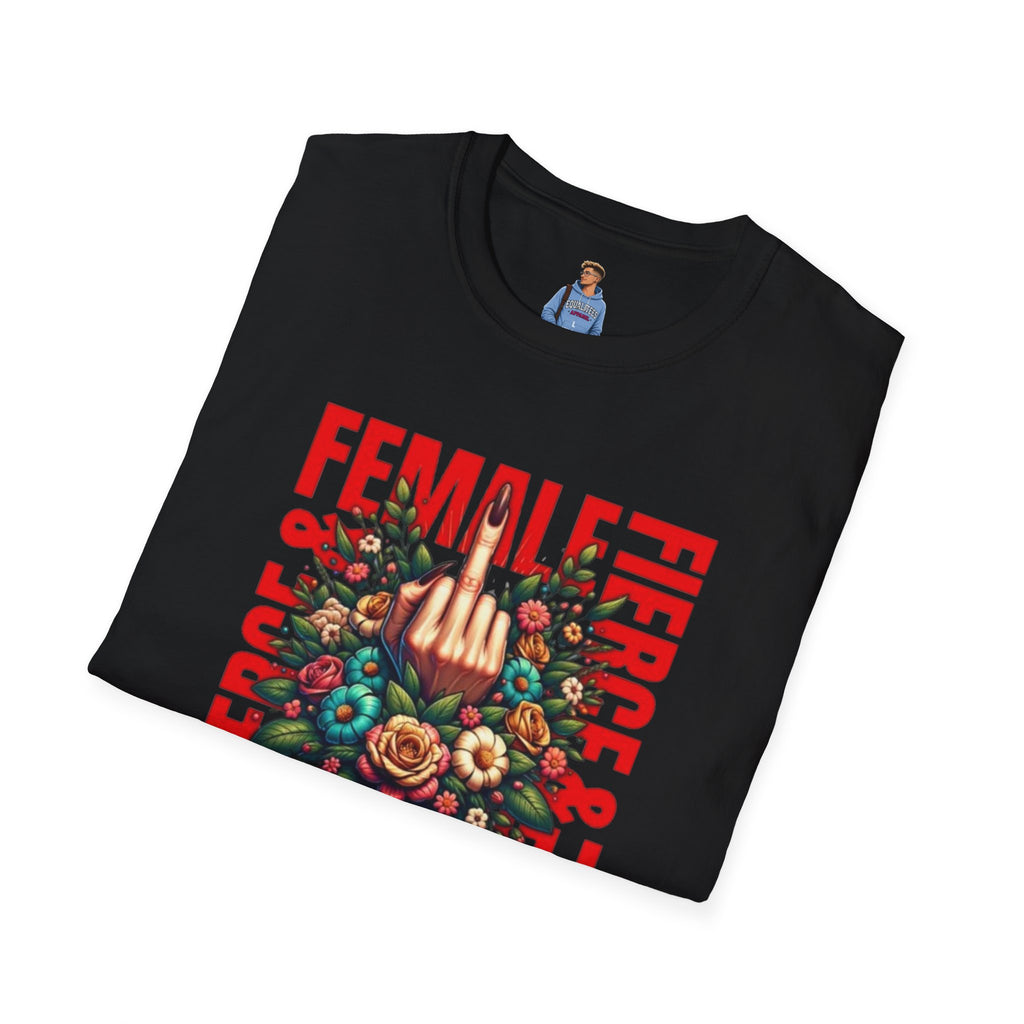 Camiseta unisex femenina Fierce: camiseta con estampado floral de estilo suave