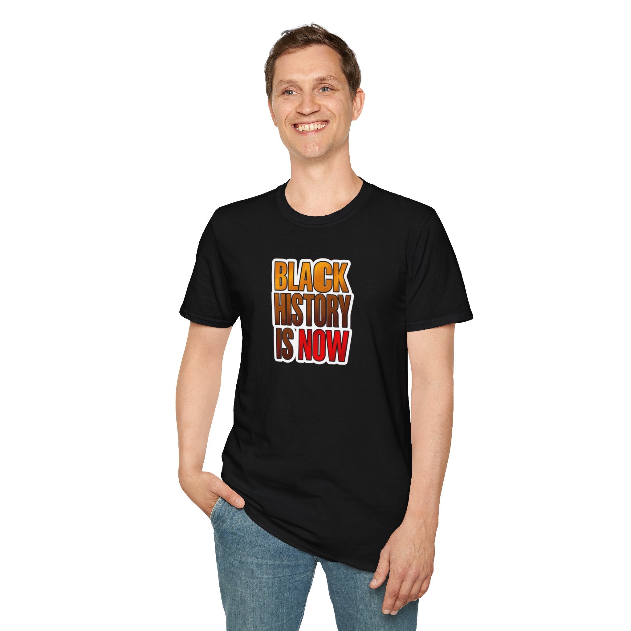 Camiseta unisex Softstyle: camiseta inspiradora "La historia negra es ahora"