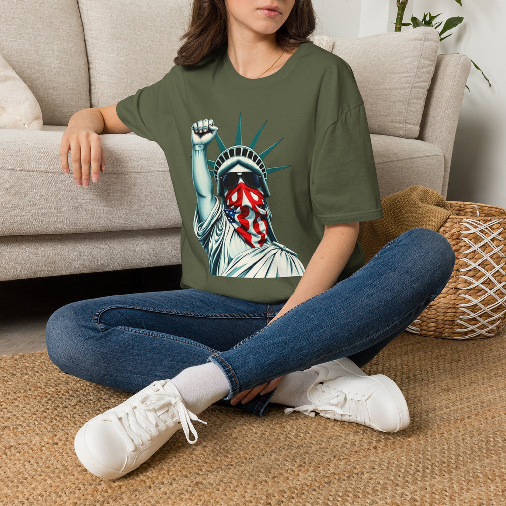 Resist - Patriotic Statue of Liberty T-Shirt - Unisex Softstyle Tee