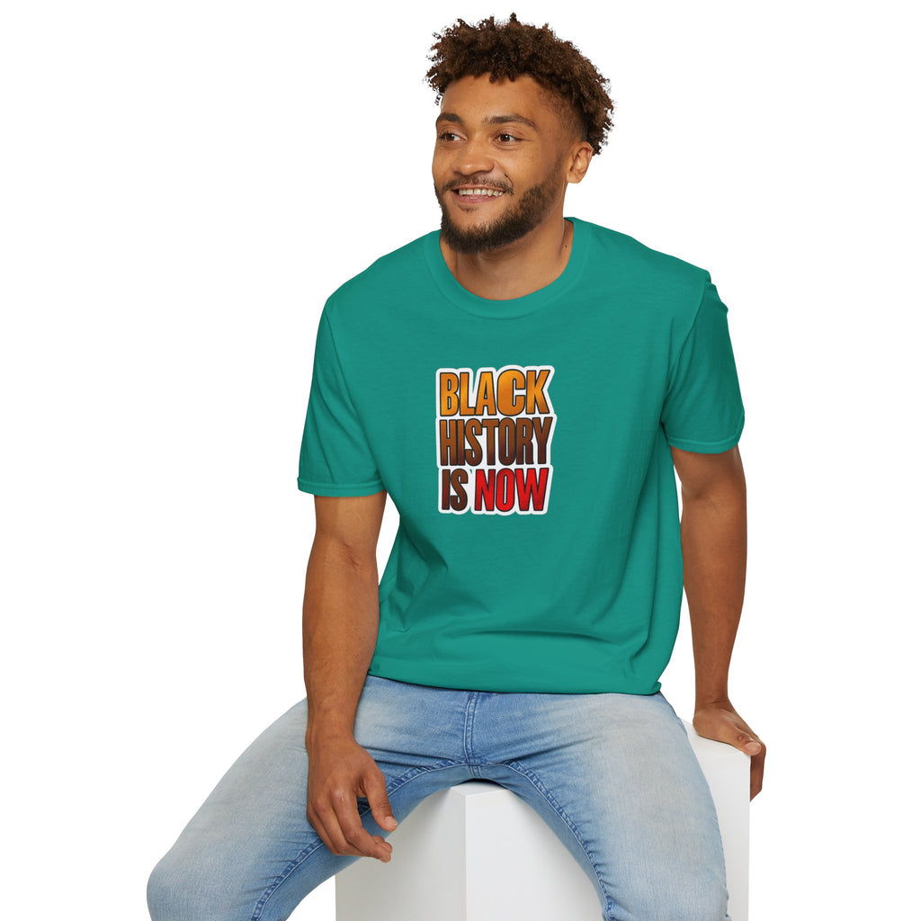 Camiseta unisex Softstyle: camiseta inspiradora "La historia negra es ahora"