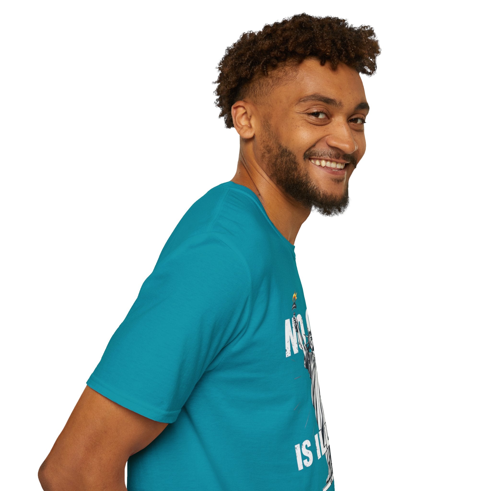 Camiseta unisex de estilo suave: camiseta gráfica con el lema "Nadie es ilegal" para defensores de la justicia social