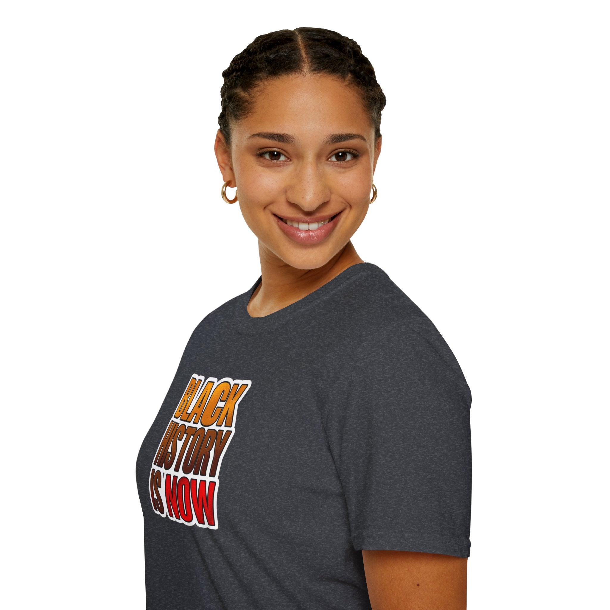 Camiseta unisex Softstyle: camiseta inspiradora "La historia negra es ahora"