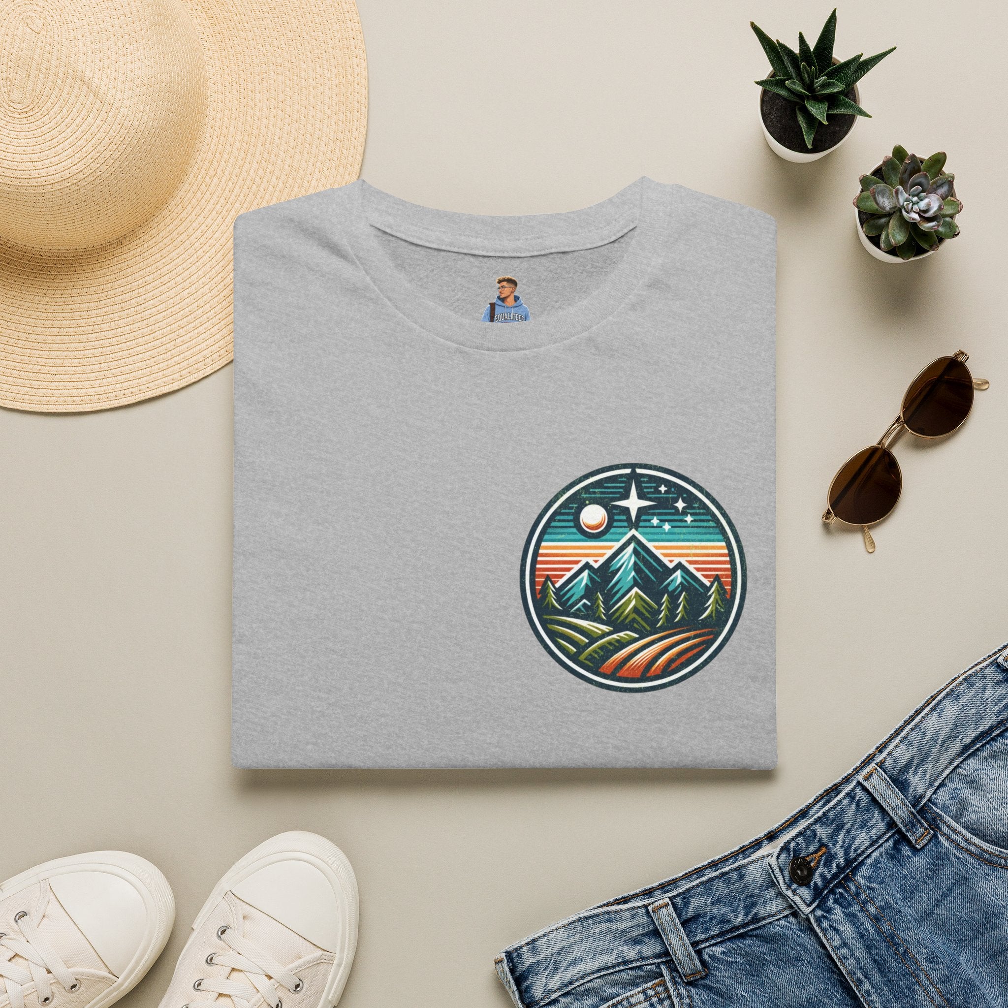 Camiseta unisex de estilo suave para aventuras al aire libre: diseño "Escucha lo salvaje: la naturaleza es mi religión"