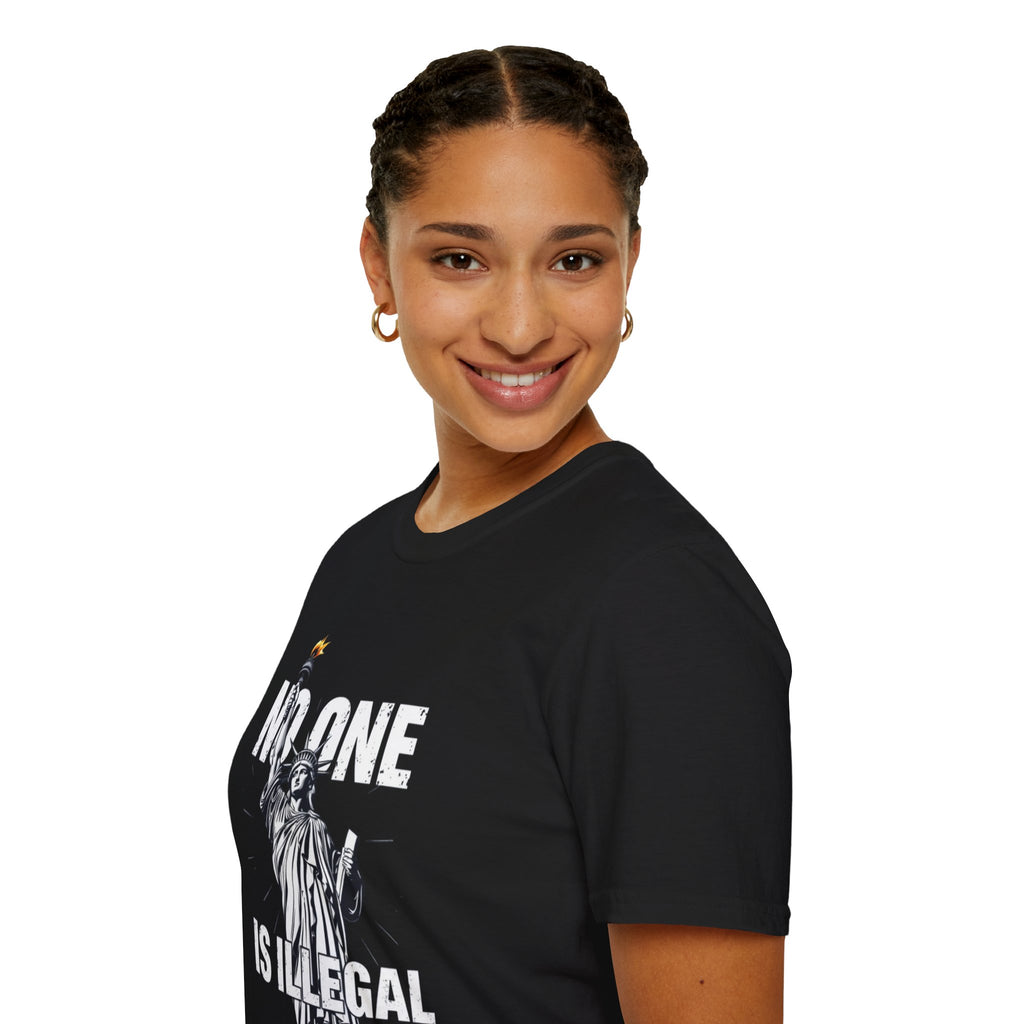 Camiseta unisex de estilo suave: camiseta gráfica con el lema "Nadie es ilegal" para defensores de la justicia social