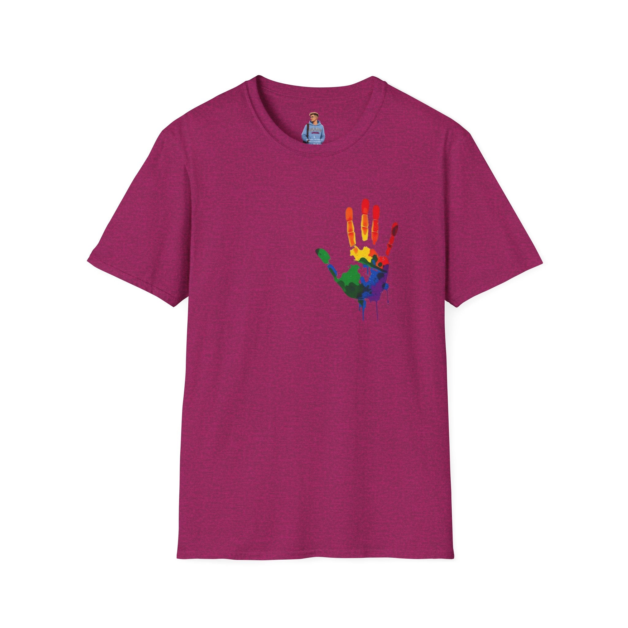 Camiseta unisex de estilo suave con arte inclusivo: «Huella de arcoíris, todos pertenecemos»