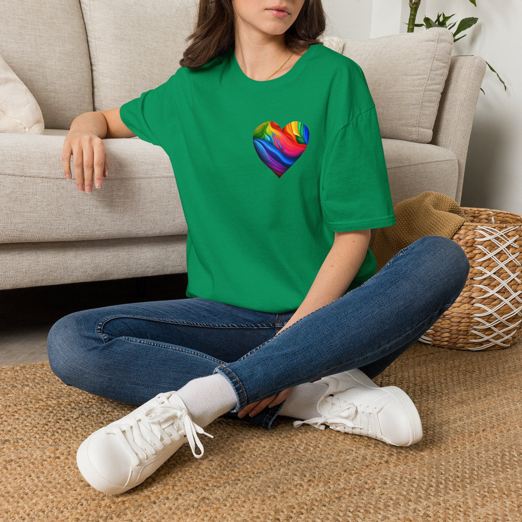 Camiseta unisex Softstyle - Diseño de corazón de orgullo con la frase 'La existencia es resistencia'