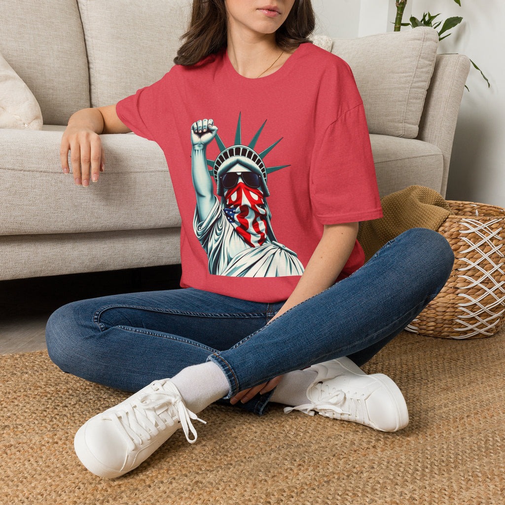 Resist - Patriotic Statue of Liberty T-Shirt - Unisex Softstyle Tee