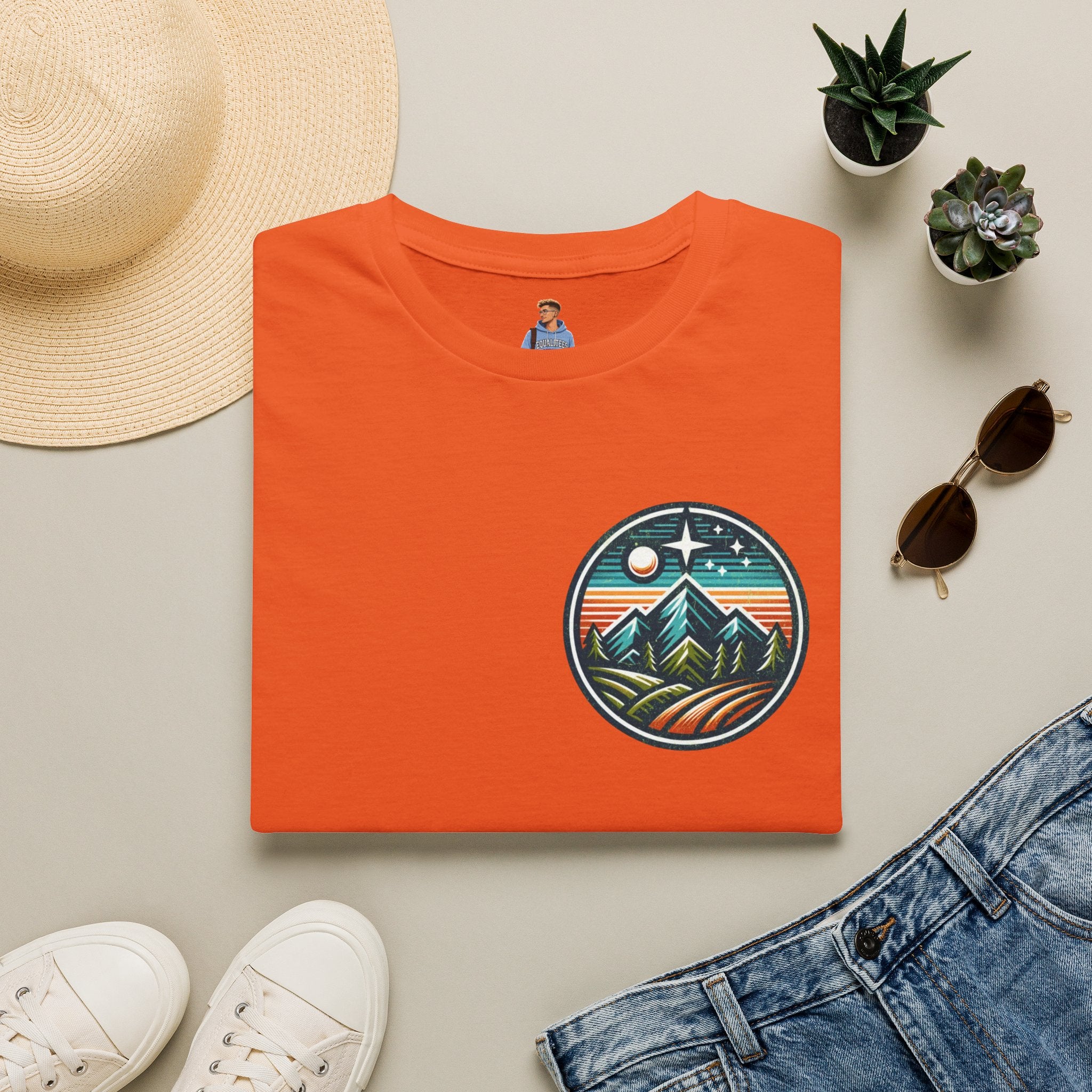 Camiseta unisex de estilo suave para aventuras al aire libre: diseño "Escucha lo salvaje: la naturaleza es mi religión"