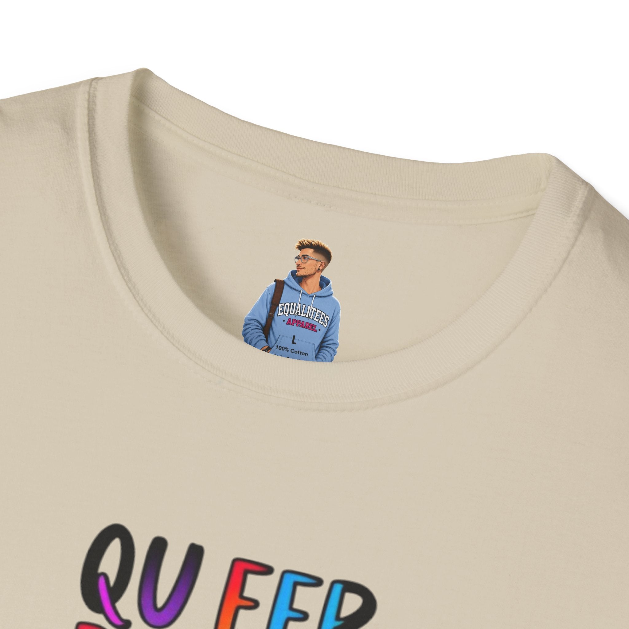 Camiseta unisex de estilo suave Queer Pride: "Las personas queer pertenecen a todas partes"